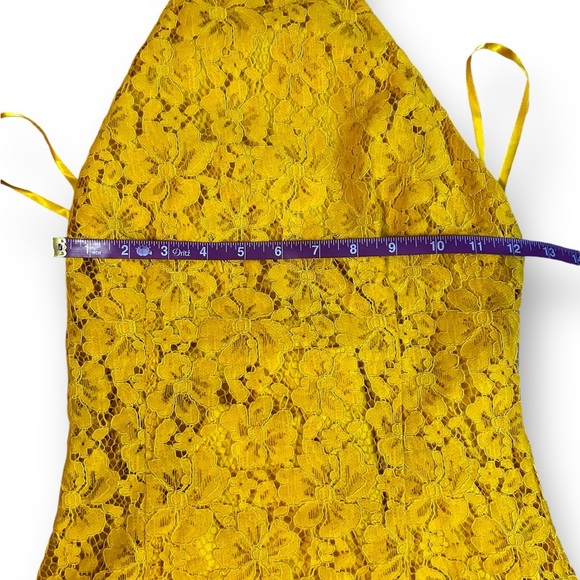 Superdown Samara Gold Halter Mini Dress Size XS New With Tags Yellow Revolve - Picture 5 of 12